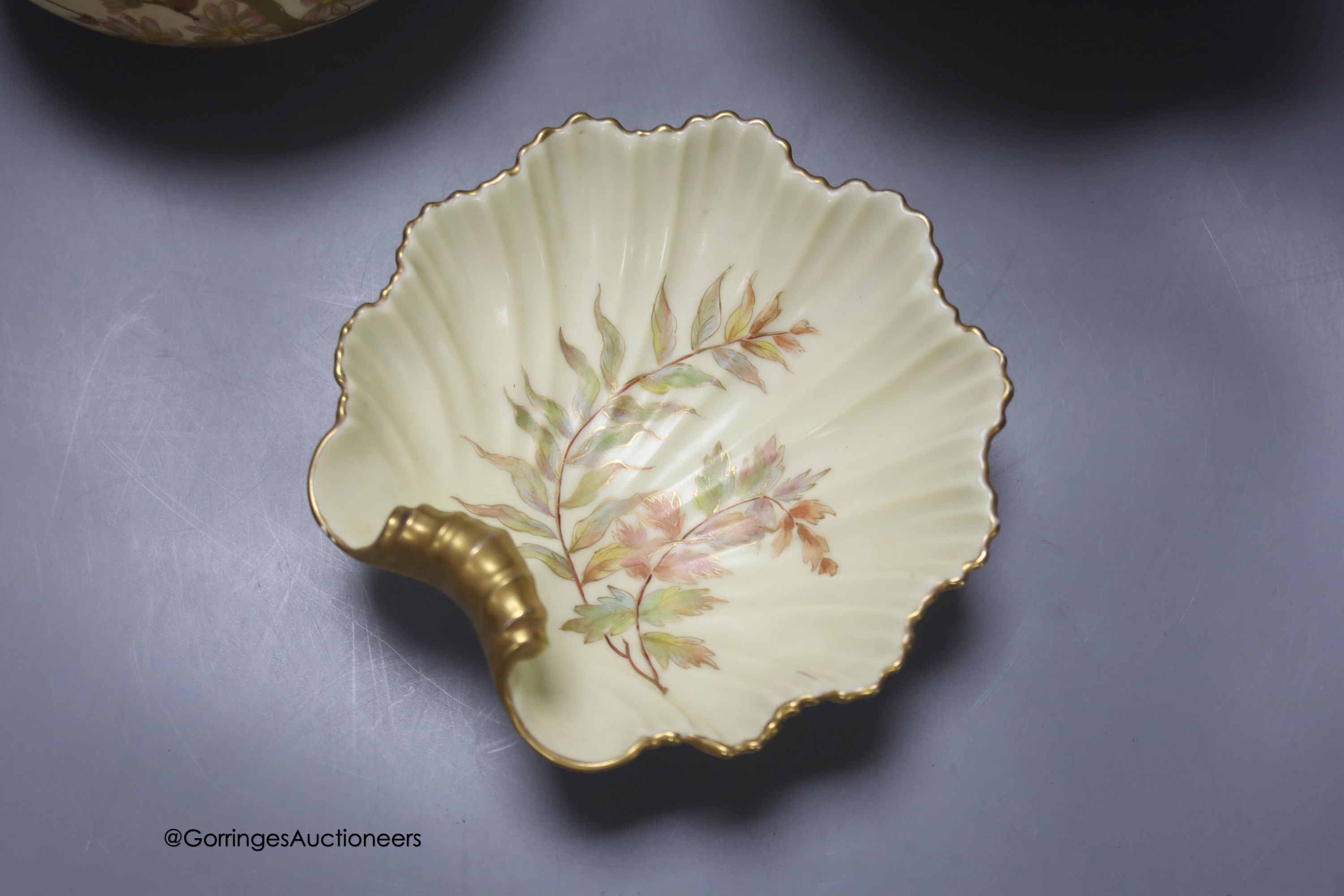 A Royal Worcester pot pourri vase and cover, a shell dish and a blush and gilt lizard handled vase, 29cm (faults)